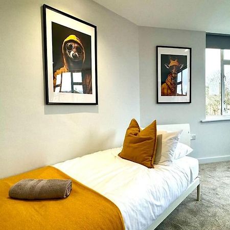 Bournemouth Getaway: 3Br Apartment Near Beach Eksteriør billede