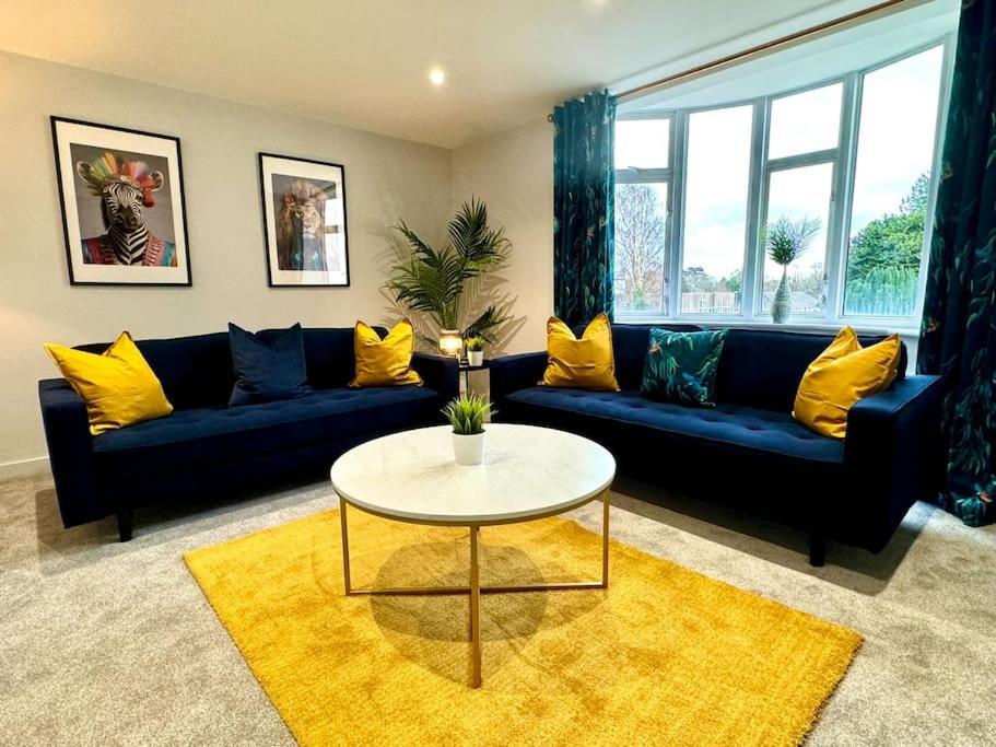 Bournemouth Getaway: 3Br Apartment Near Beach Eksteriør billede
