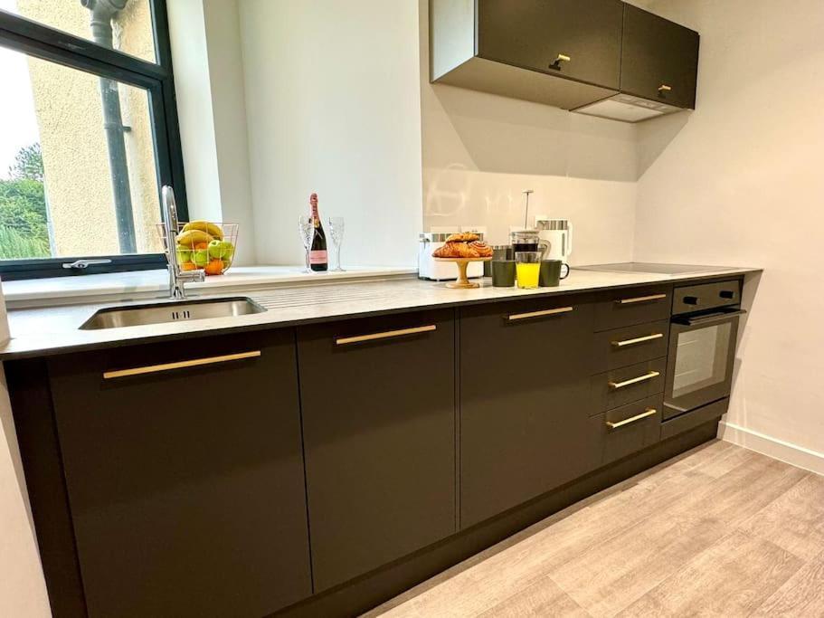 Bournemouth Getaway: 3Br Apartment Near Beach Eksteriør billede